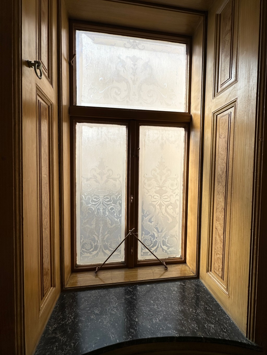 Fenster in Zinshaus 1150 Wien
